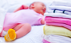 Giặt riêng biệt quần áo là cách giặt đồ cho trẻ sơ sinh an toàn