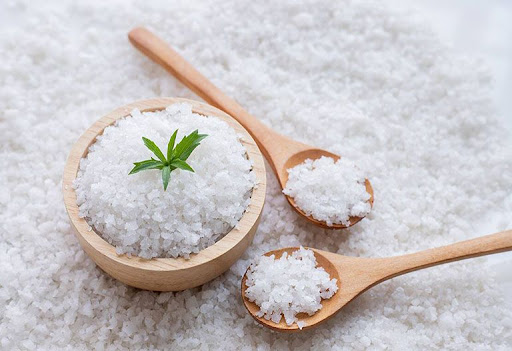 Cách xử lý quần áo bị ra màu bằng nước muối